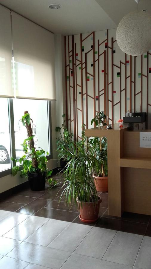Hotel Onil Bagian luar foto