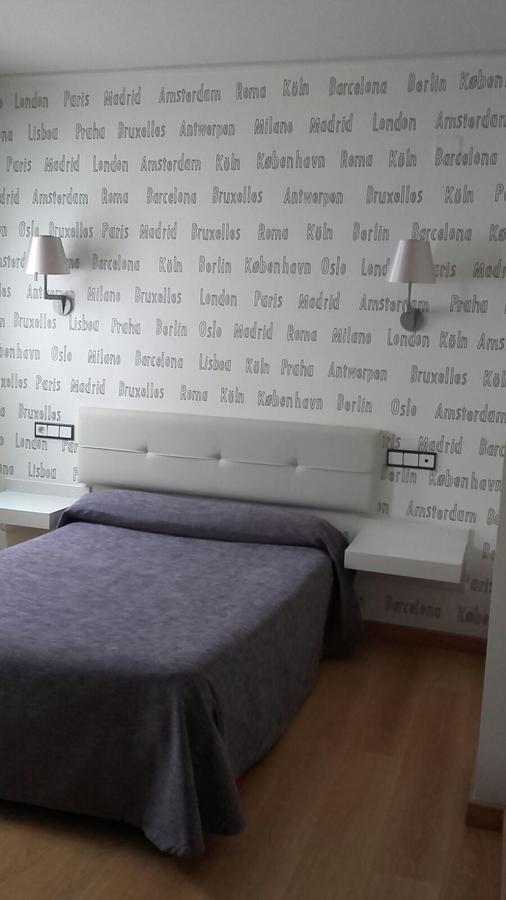 Hotel Onil Bagian luar foto