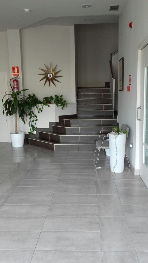 Hotel Onil Bagian luar foto